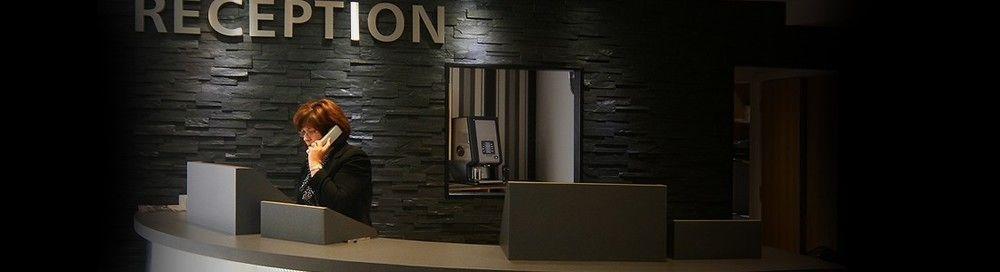 Damon's Hotel